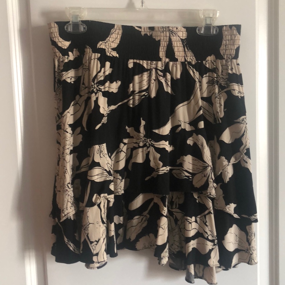 Black/Tan skirt